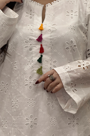 White Serenity – Premium Chikankari 3 Piece Lawn Suit